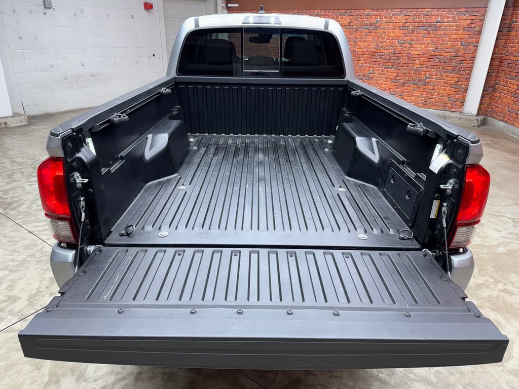 Used 2023 Toyota Tacoma SR5 w/ Technology Package AWD/4WD image 29