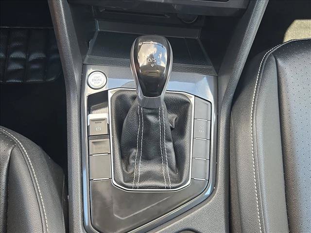 Used 2024 Volkswagen Tiguan SE FWD image 12