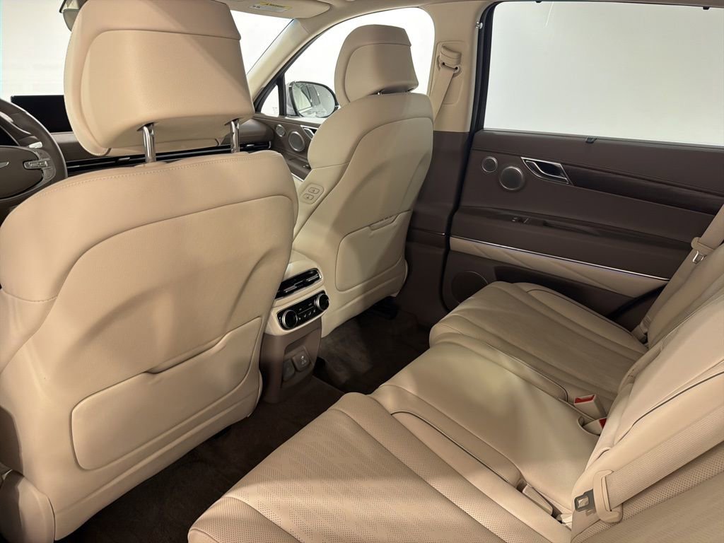 Used 2023 Genesis GV80 2.5T w/ Prestige 20" Package image 21