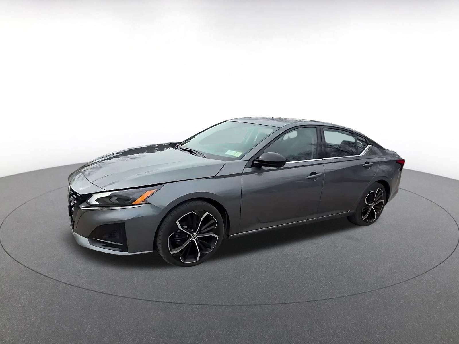 Used 2025 Nissan Altima 2.5 SR image 8