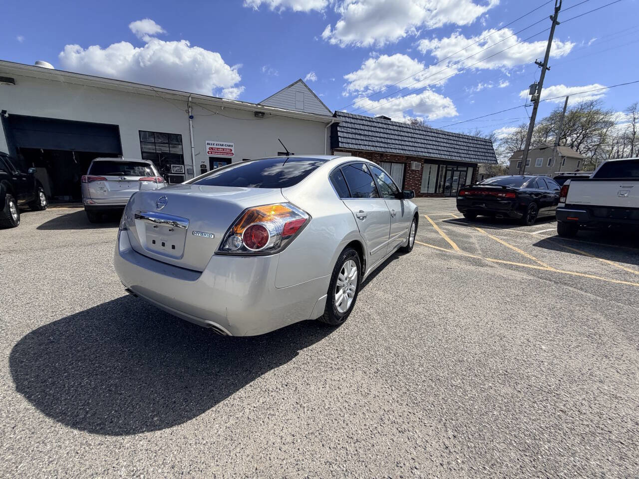 Used 2010 Nissan Altima Hybrid Sedan image 10