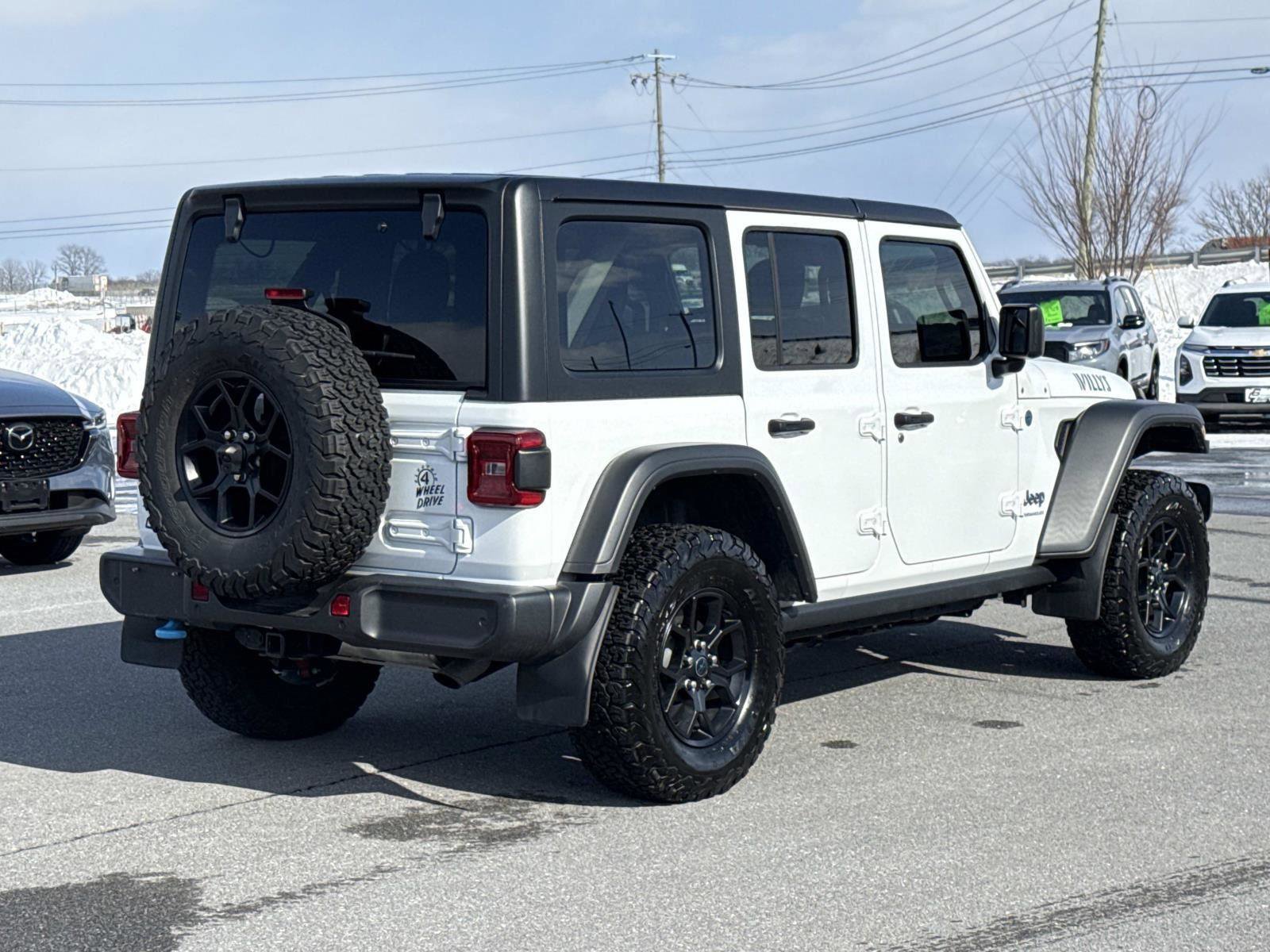 Used 2024 Jeep Wrangler Willys image 24