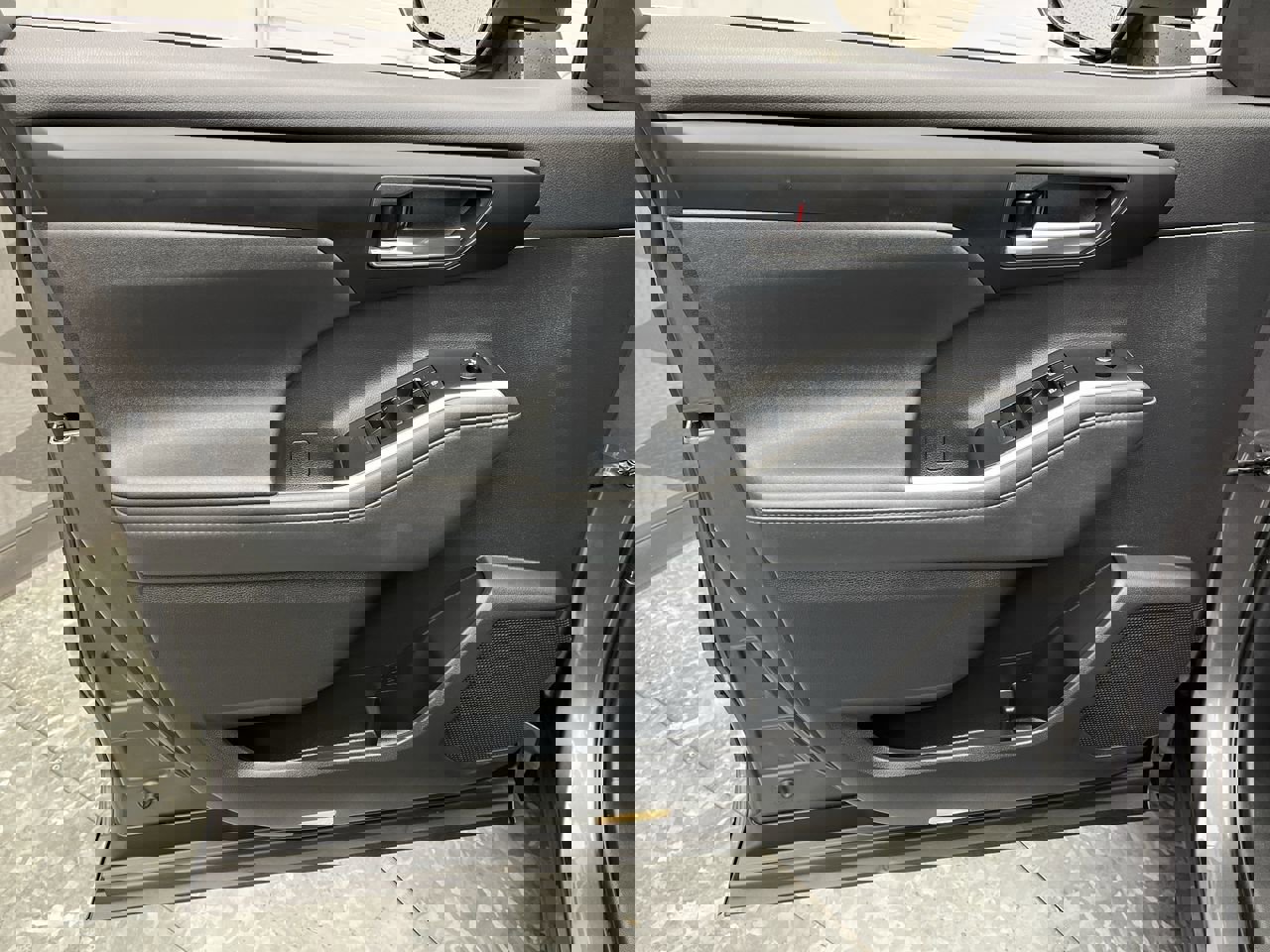 Used 2021 Toyota Highlander XLE image 7