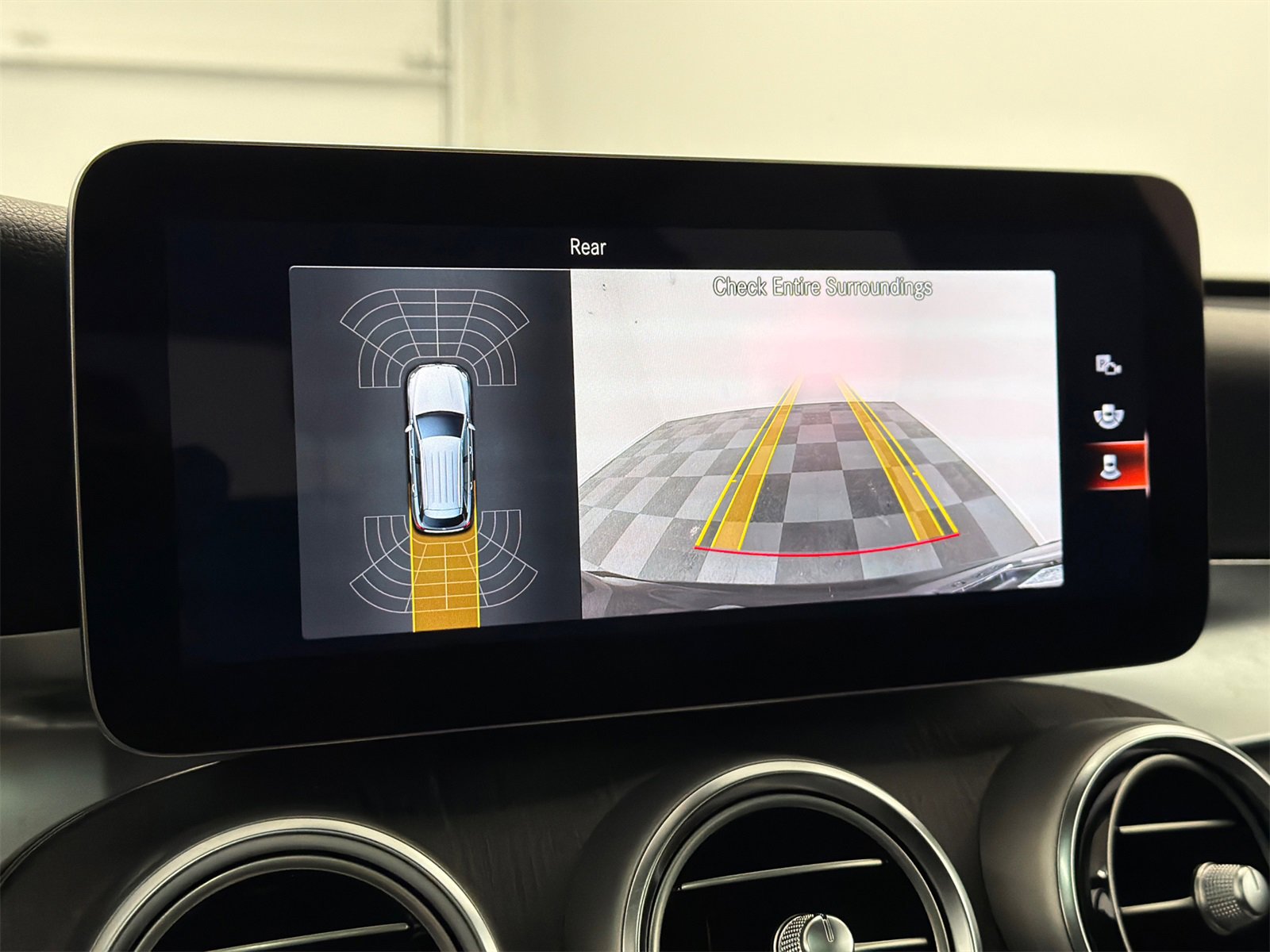 Used 2021 Mercedes-Benz GLC 300 4MATIC image 22