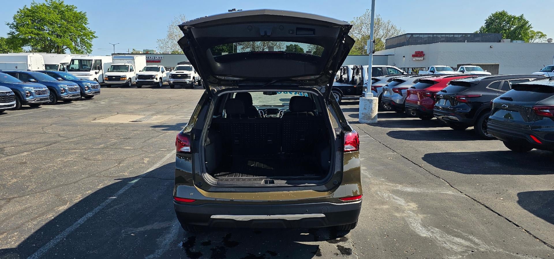Used 2023 Chevrolet Equinox LT FWD image 7