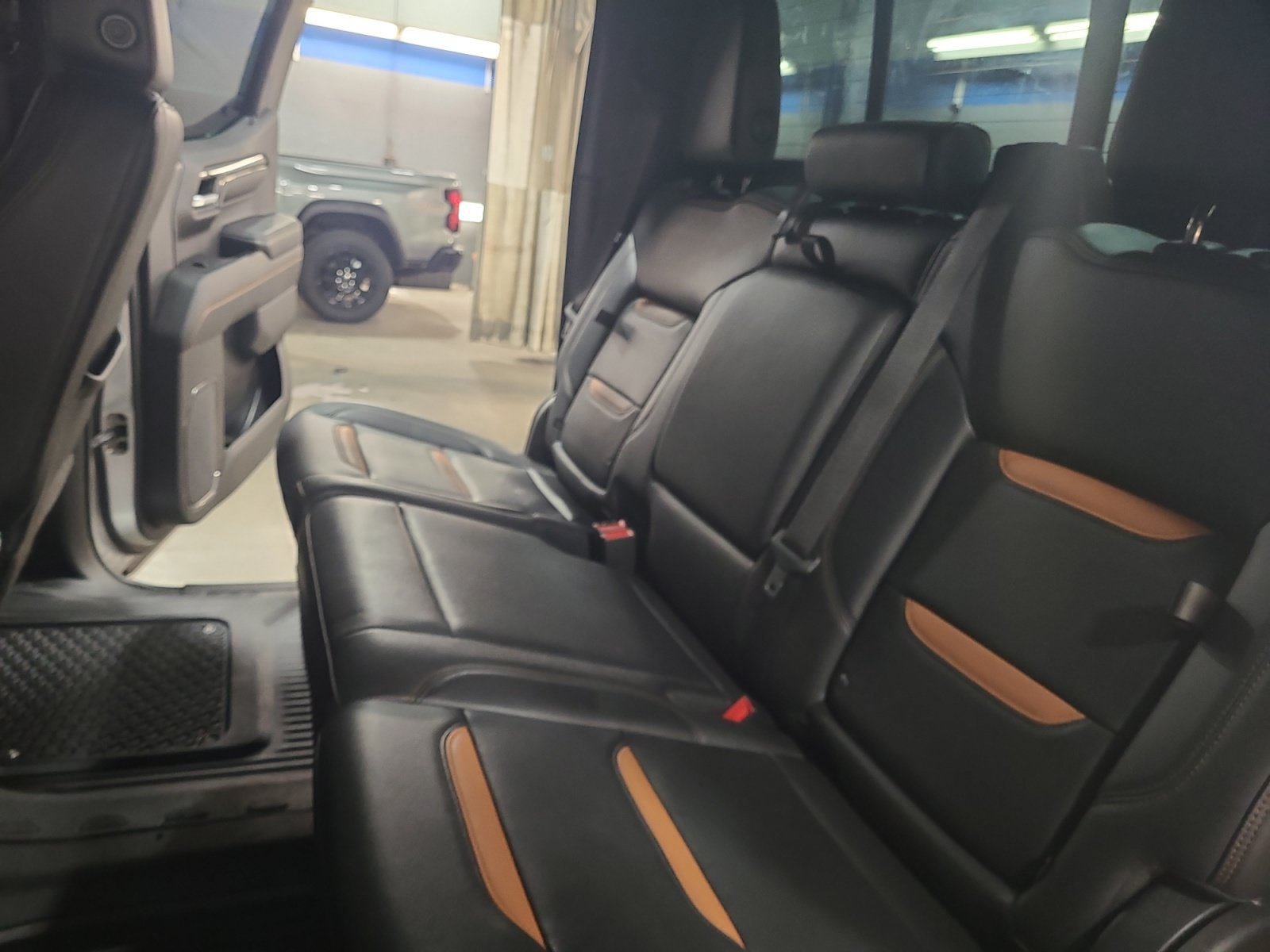 Used 2022 GMC Sierra 1500 AT4 w/ AT4 Premium Package AWD/4WD image 17