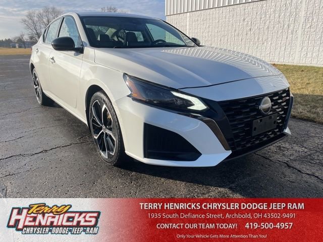 Used 2024 Nissan Altima 2.5 SR