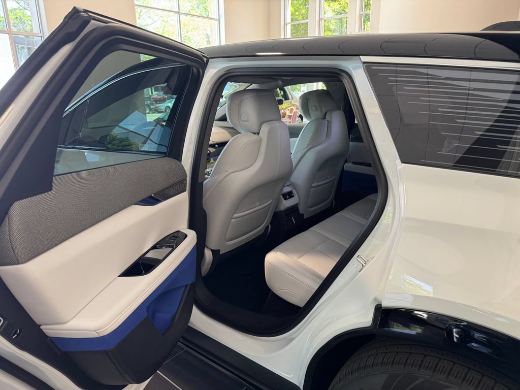 New 2027 Cadillac Optiq Premium Luxury w/ LPO, Floor Liner Package AWD/4WD image 11