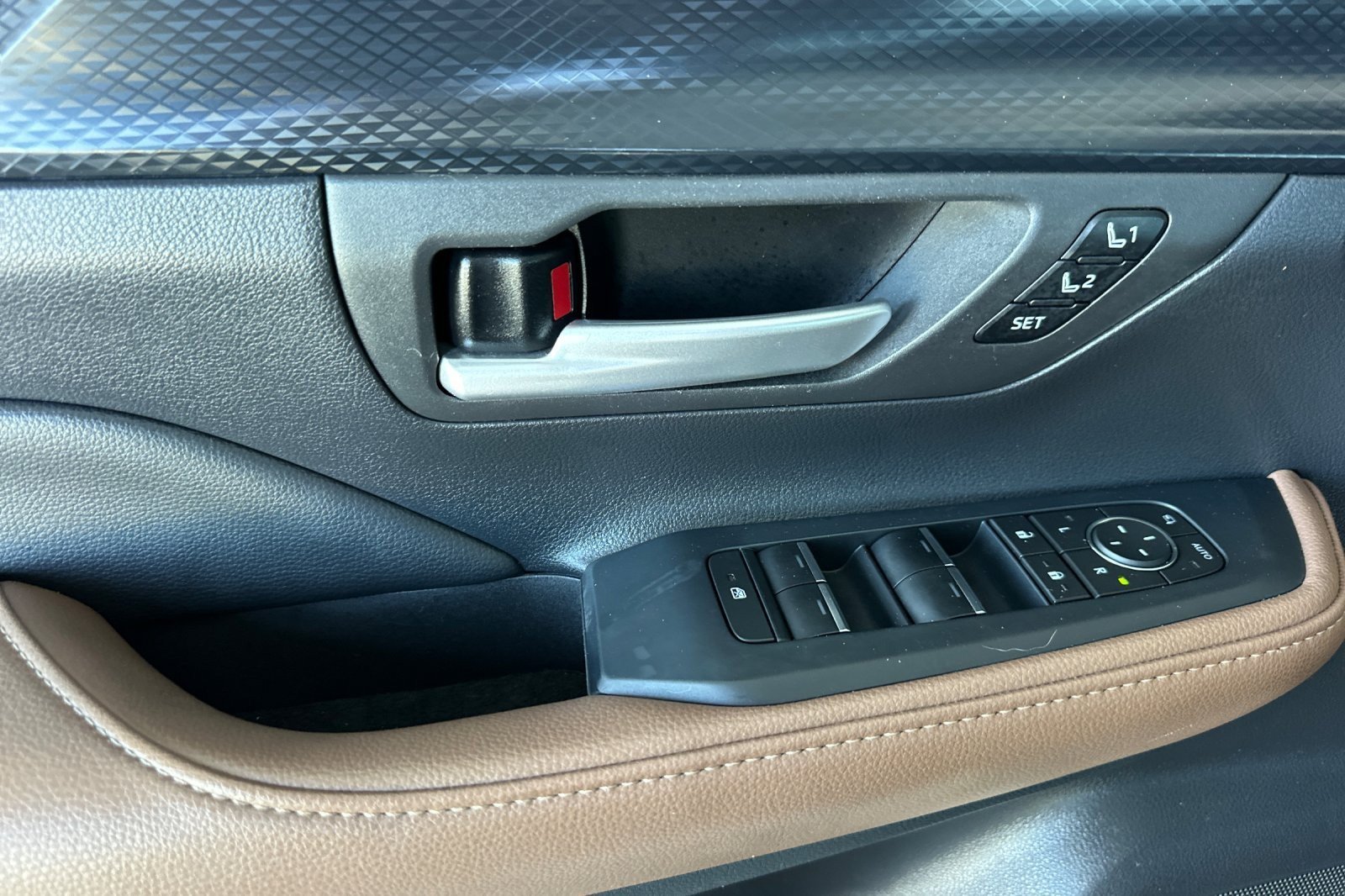 Certified 2024 Toyota Grand Highlander AWD Hybrid image 10