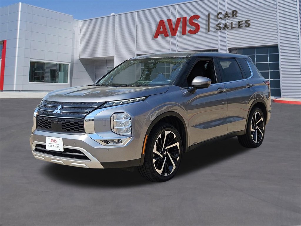 Used 2024 Mitsubishi Outlander SE