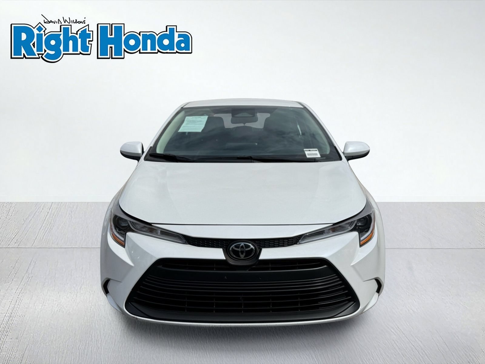 Used 2025 Toyota Corolla LE FWD image 5