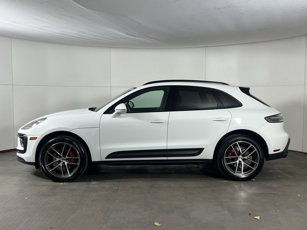 Certified 2023 Porsche Macan S image 2