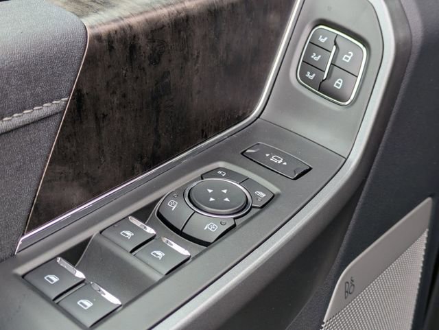 New 2026 Ford F350 Lariat w/ Black Appearance Package image 12