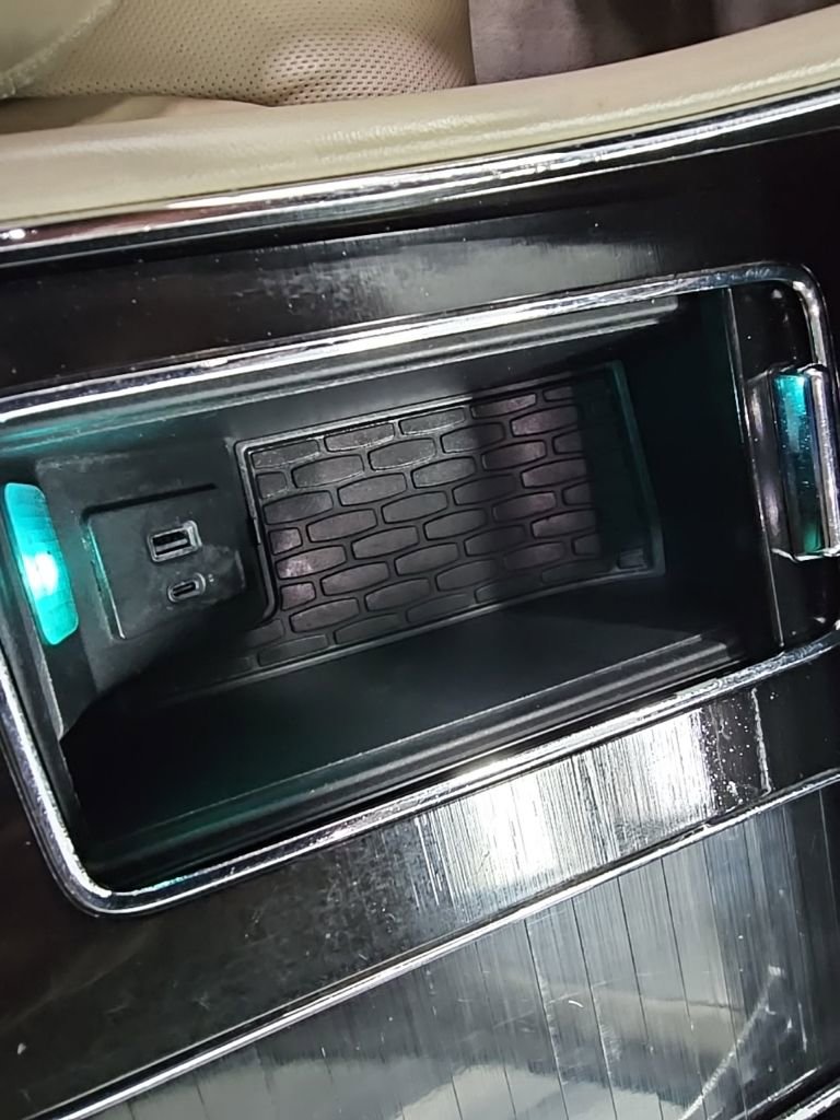 Used 2020 Lincoln Aviator Reserve w/ Equipment Group 202A image 22