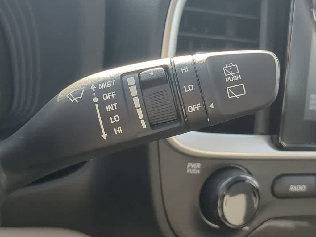 New 2026 Hyundai Venue SEL FWD image 28