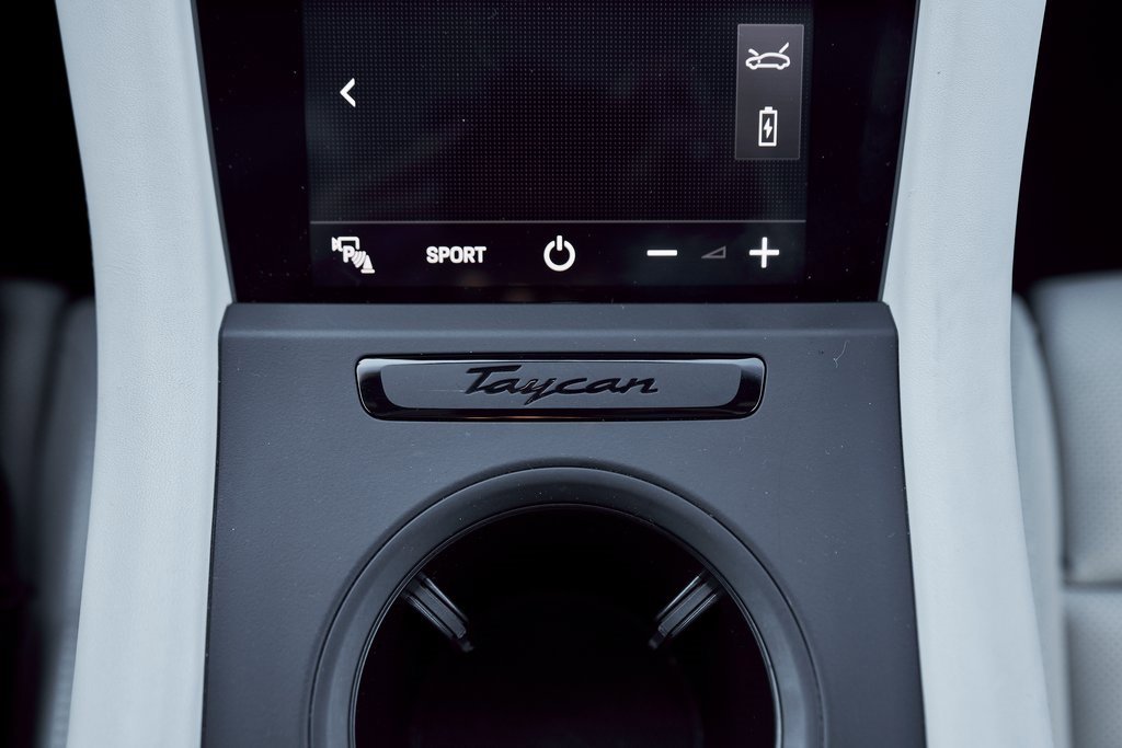 Used 2023 Porsche Taycan 4S w/ Premium Package image 62