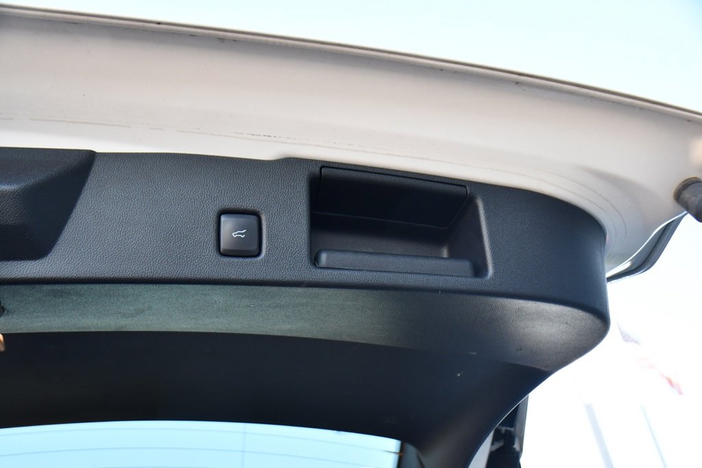 Used 2021 Ford Escape Titanium image 19