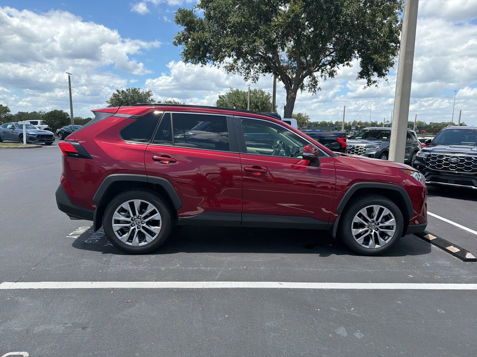 Used 2020 Toyota RAV4 XLE Premium AWD/4WD image 3