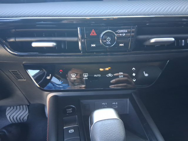New 2027 Nissan Kicks SR w/ Cold Weather Package FWD image 17