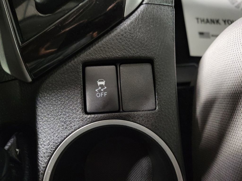 Used 2014 Toyota Corolla LE image 15