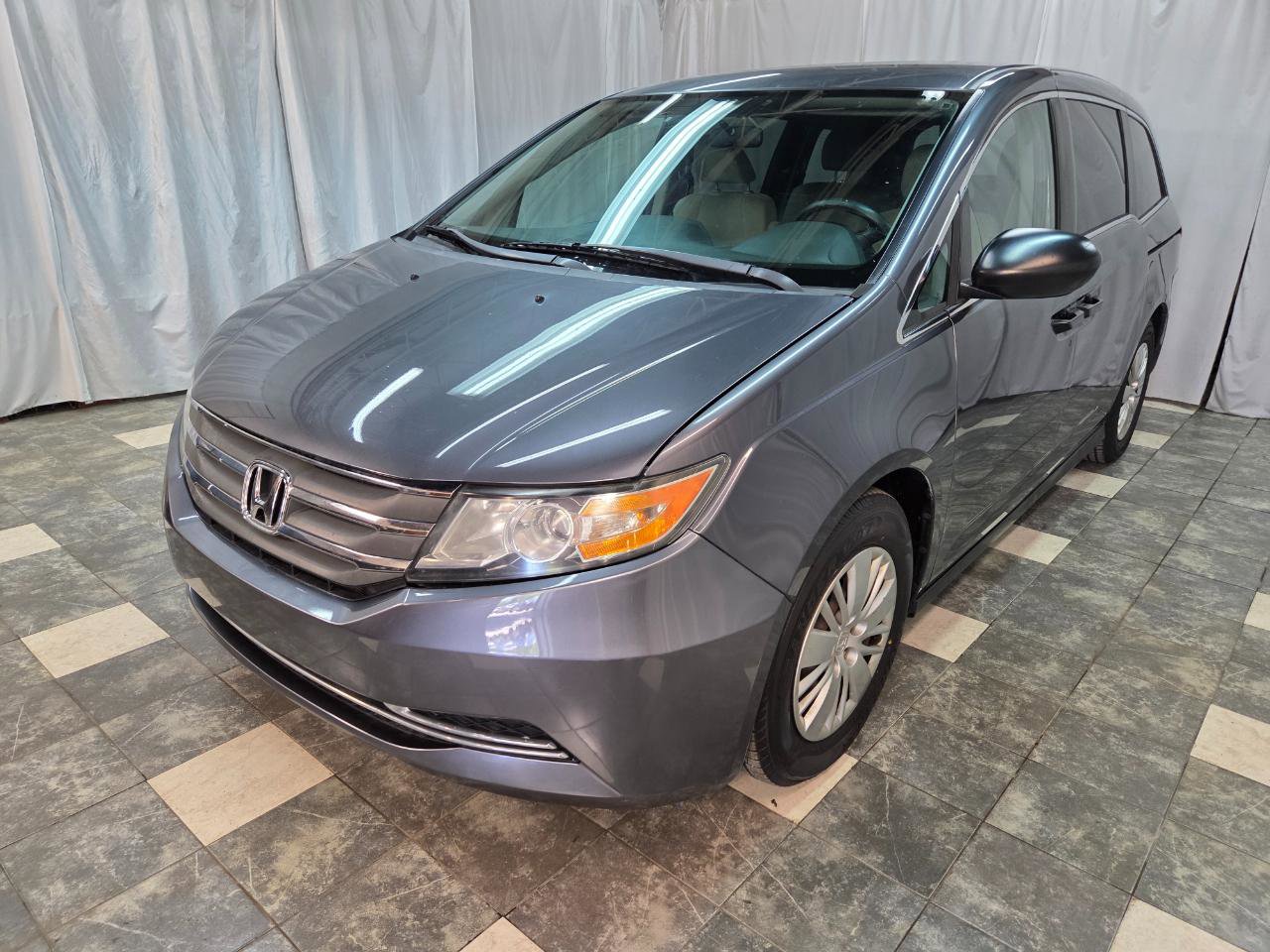 Used 2016 Honda Odyssey LX image 2