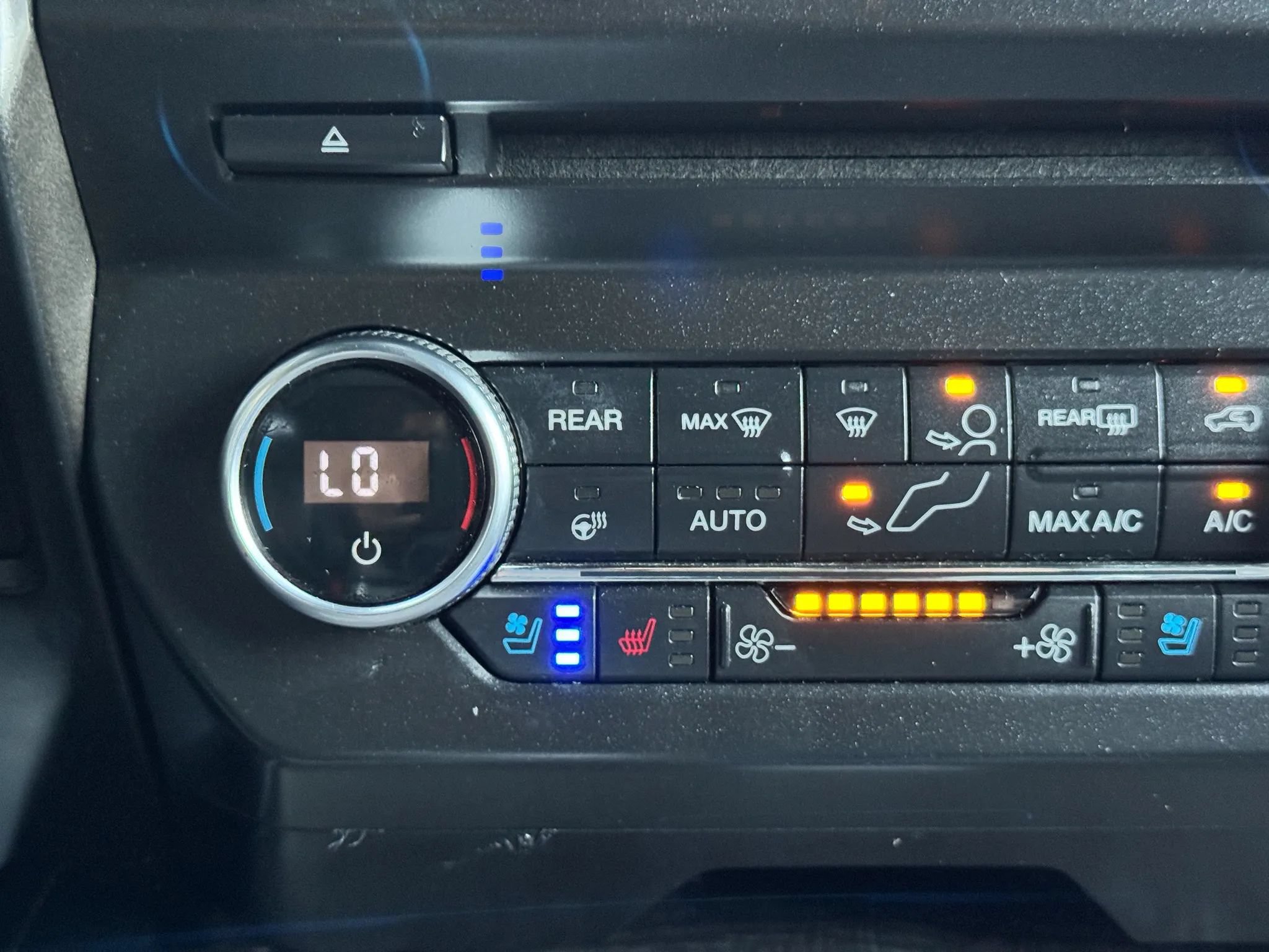 Used 2018 Ford Expedition Limited RWD image 38
