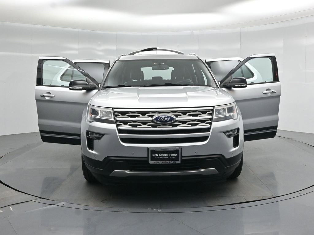 Certified 2018 Ford Explorer XLT w/ Equipment Group 202A image 32