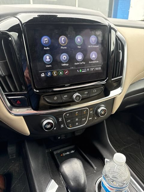 Used 2022 Chevrolet Traverse LT w/ LT Premium Package AWD/4WD image 9