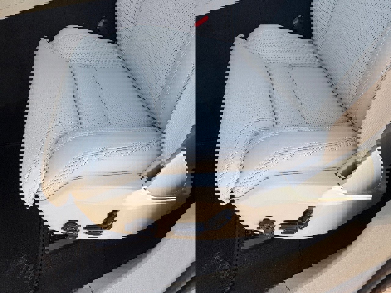 New 2026 Volvo XC60 B5 Ultra w/ Protection Package Premier image 20