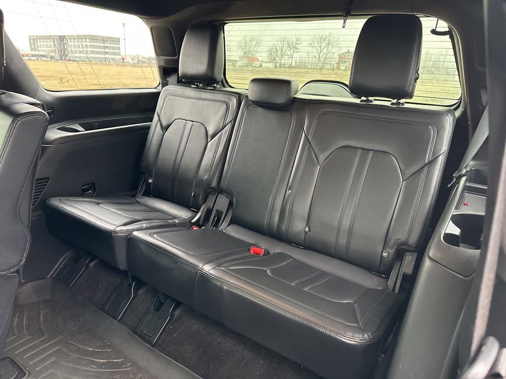 Used 2018 Ford Expedition Limited image 14