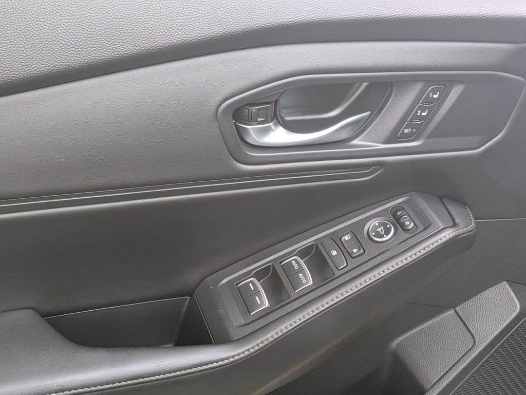 Used 2023 Honda Accord Sport image 24