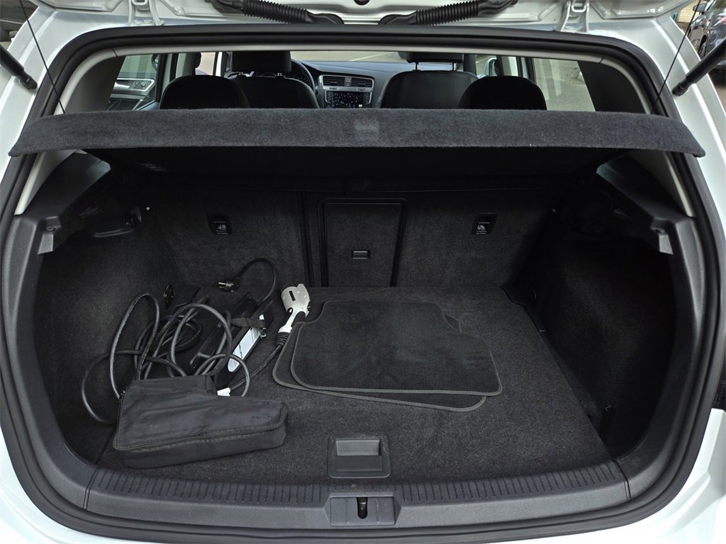 Used 2016 Volkswagen e-Golf SEL Premium w/ Driver Assistance Package image 24