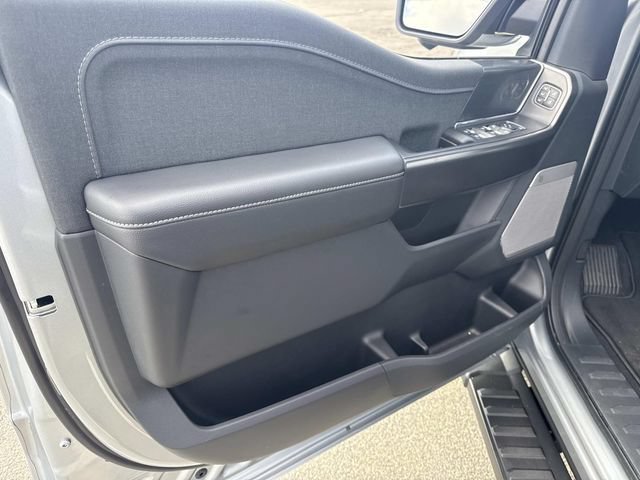 Used 2025 Ford F150 Lariat AWD/4WD image 17