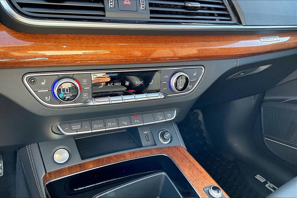 Certified 2023 Audi Q5 2.0T Prestige image 16
