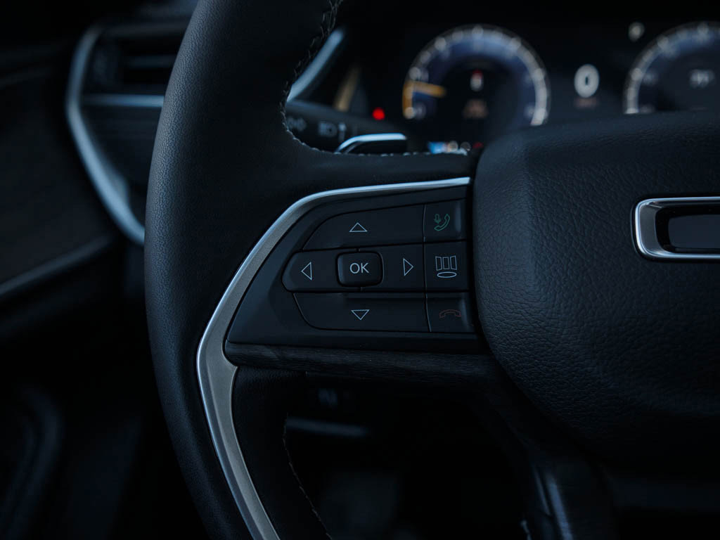 New 2025 Jeep Grand Cherokee Limited w/ Trailer Tow Package AWD/4WD image 21