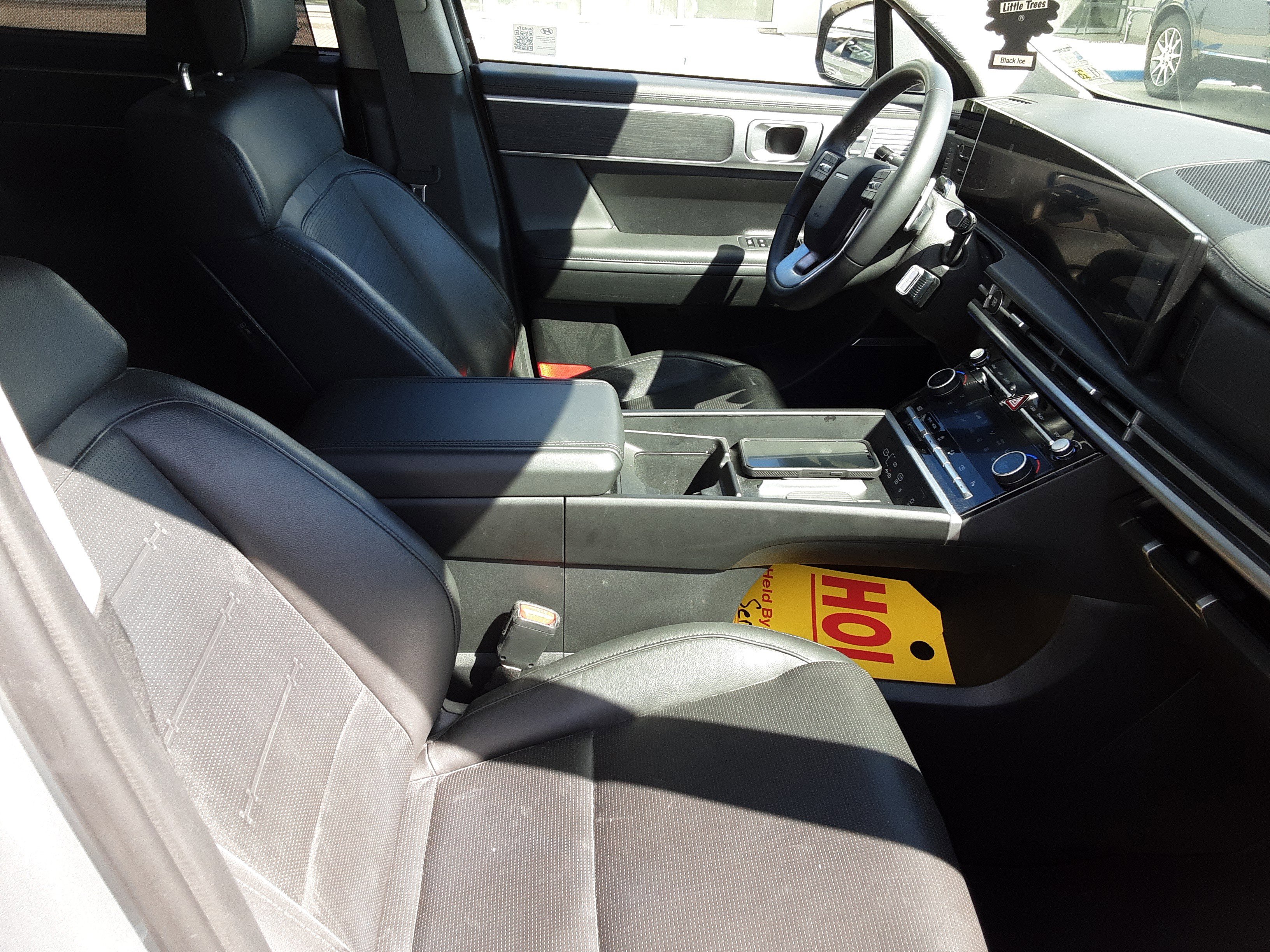 Used 2024 Hyundai Santa Fe Limited image 17