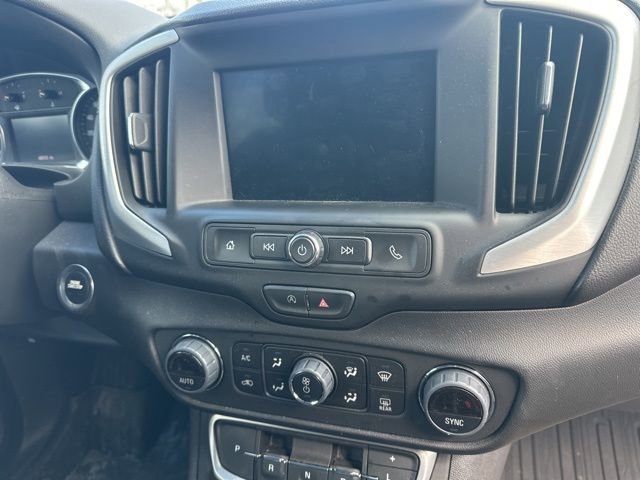 Used 2023 GMC Terrain SLE w/ Driver Convenience Package image 4