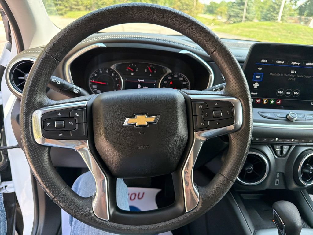 Used 2023 Chevrolet Blazer LT w/ Convenience Package AWD/4WD image 16