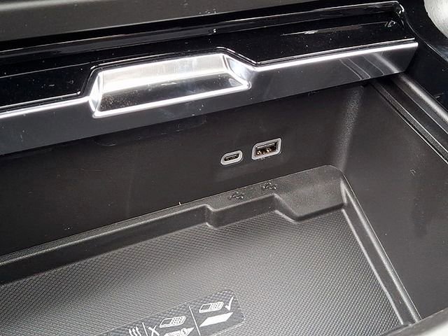 New 2026 GMC Yukon AT4 Ultimate w/ LPO, Illumination Package image 16