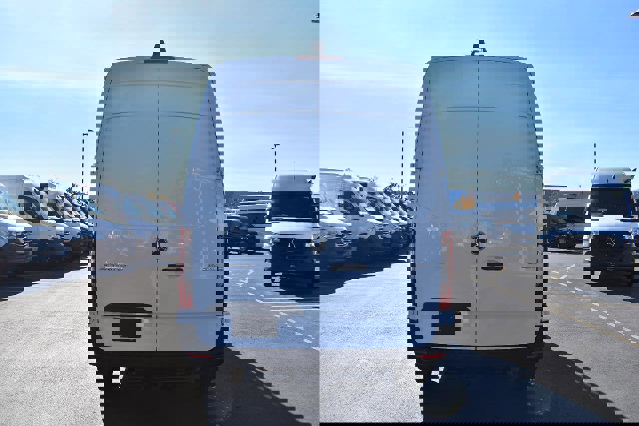 New 2025 Mercedes-Benz Sprinter 2500 image 7