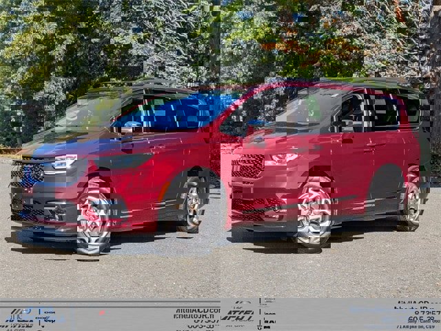 Certified 2022 Chrysler Pacifica Limited