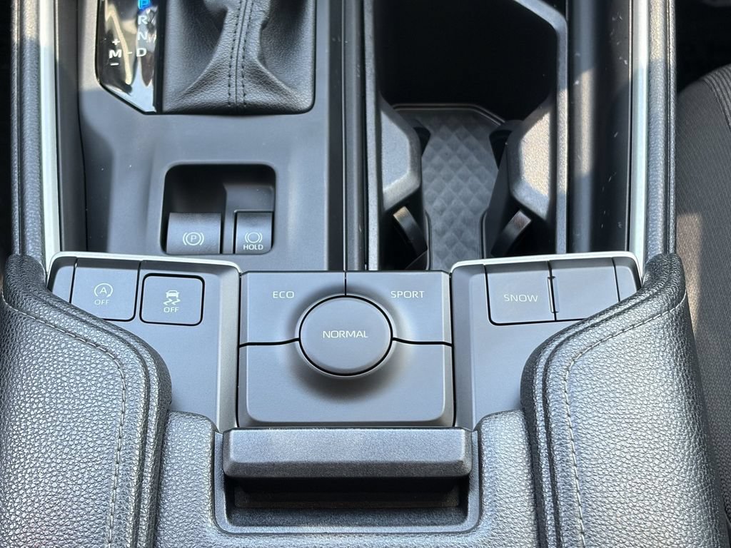 Certified 2025 Toyota Grand Highlander FWD image 32