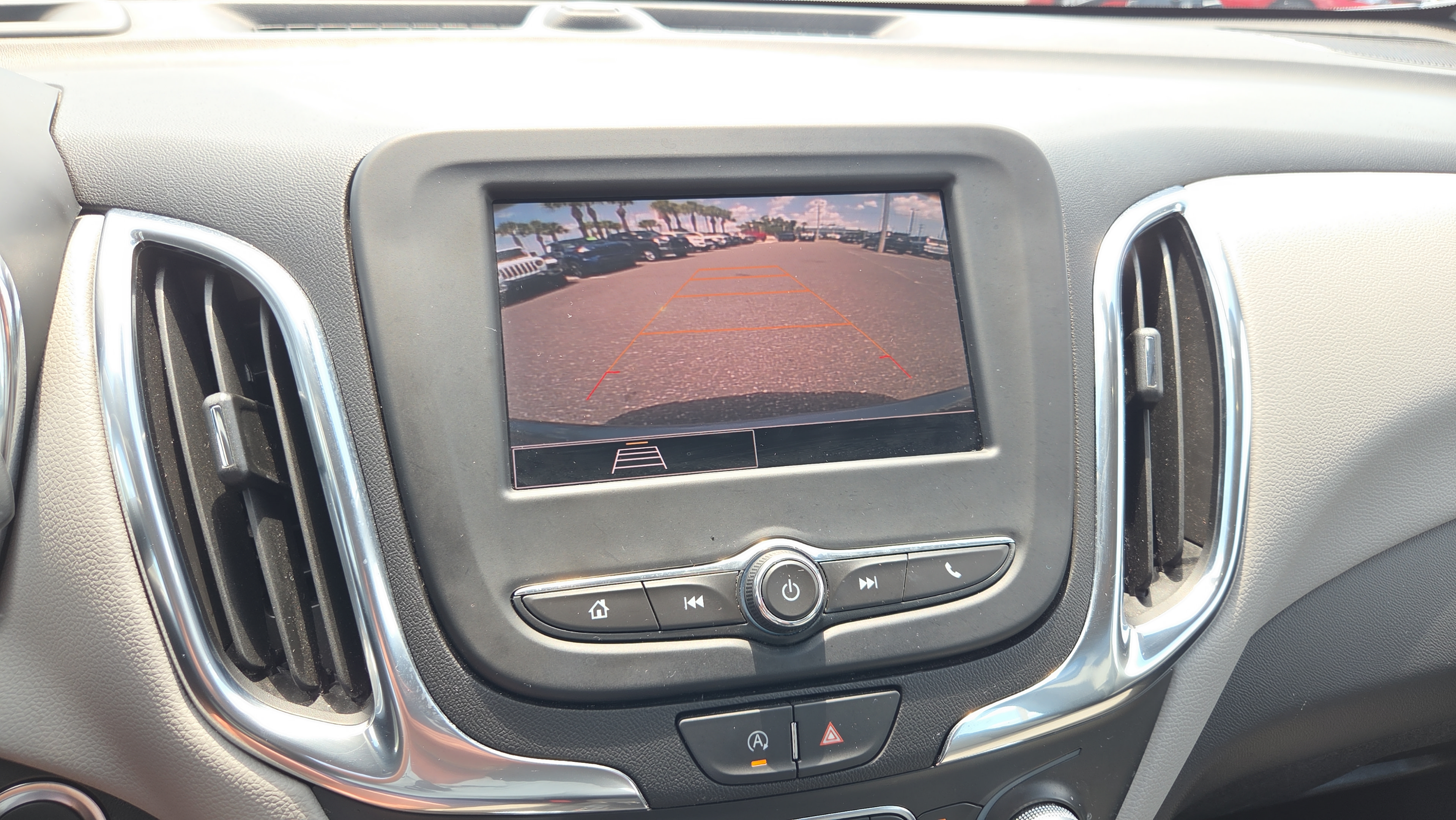 Used 2023 Chevrolet Equinox LS w/ Sport Edition FWD image 21