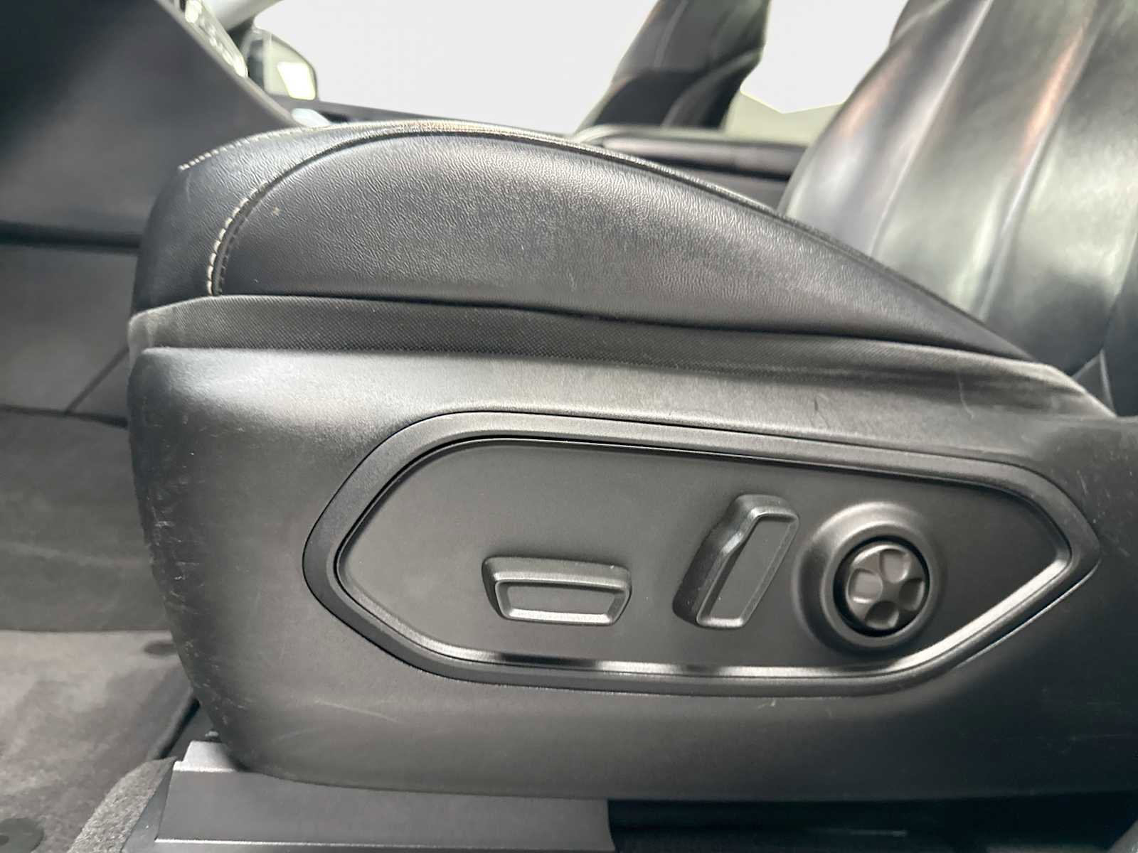 Used 2021 Jeep Grand Cherokee L Limited image 14