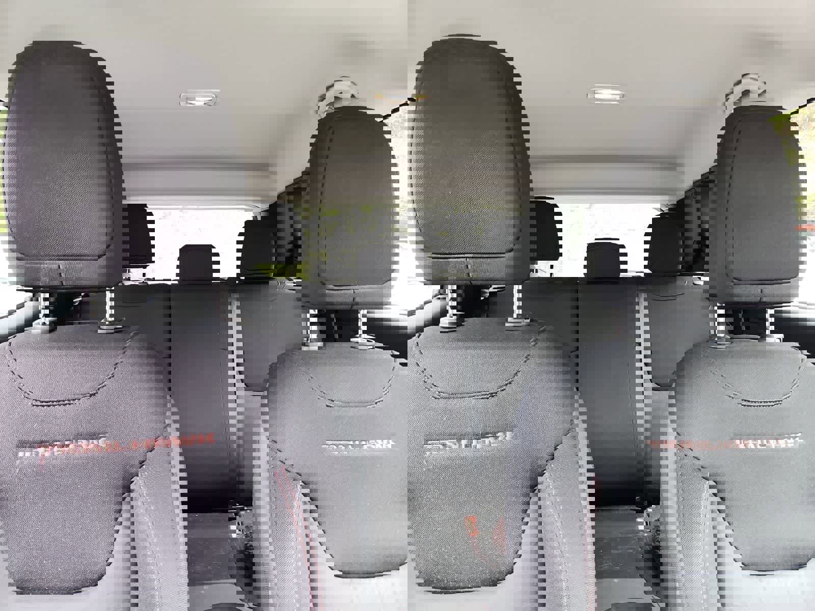 Used 2017 Jeep Renegade Trailhawk image 19