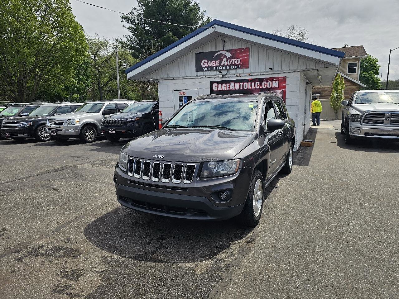 Used 2014 Jeep Compass Sport w/ Power Value Group FWD image 4