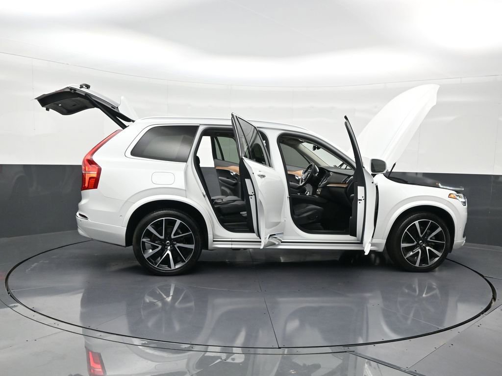 Certified 2024 Volvo XC90 B5 Plus image 37