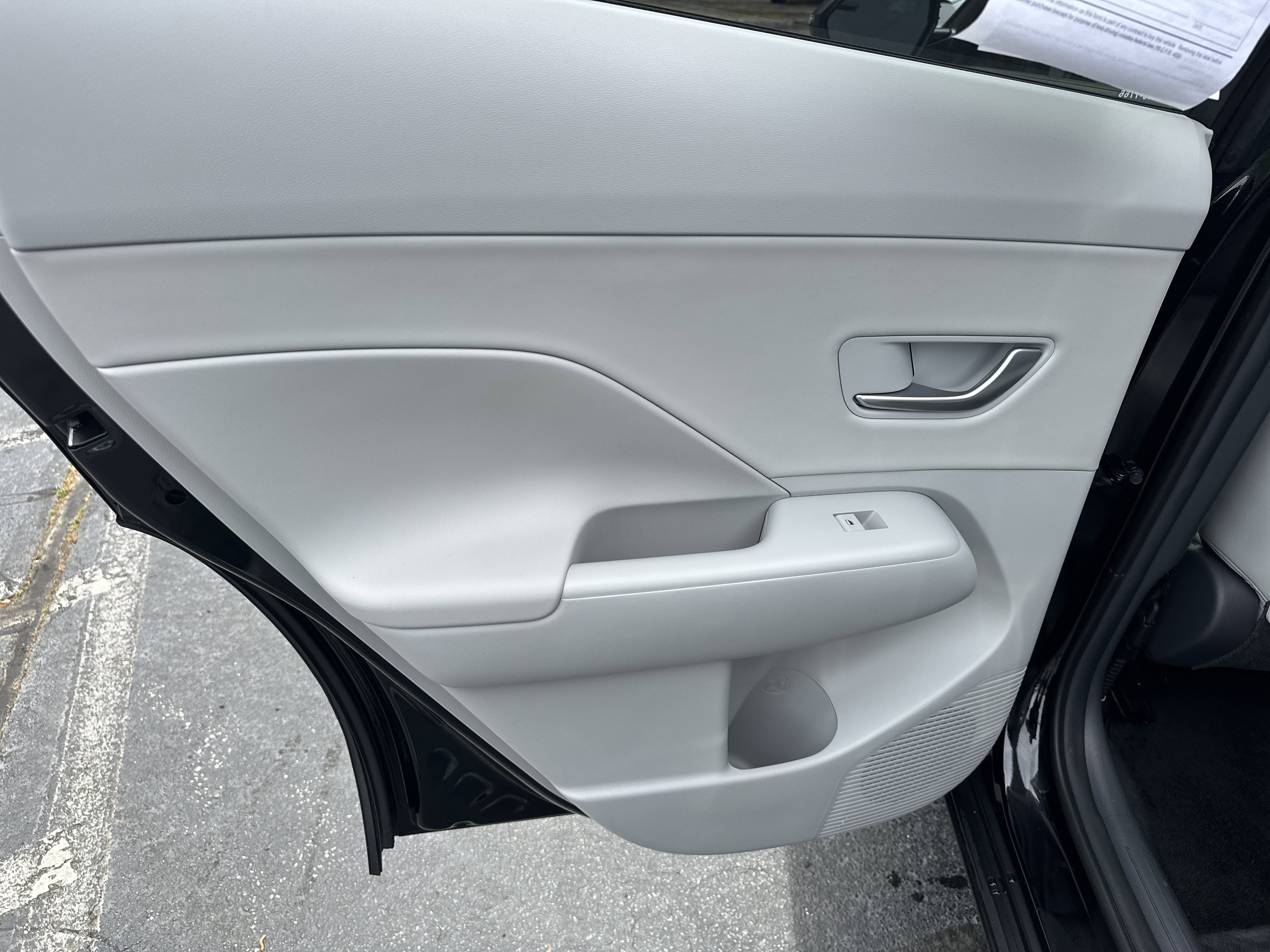 Used 2025 Hyundai Kona Limited image 23