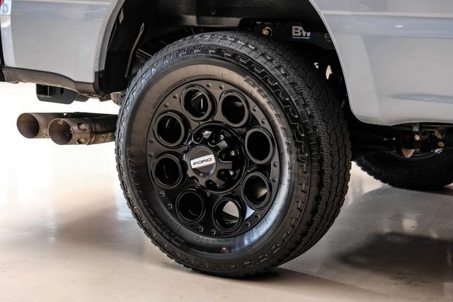 Used 2025 Ford F350 Lariat w/ Black Appearance Package AWD/4WD image 70