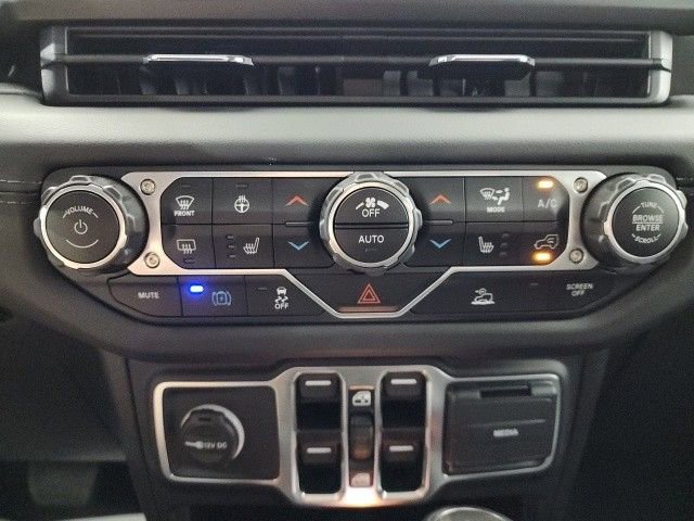 New 2024 Jeep Wrangler Unlimited Sahara image 34